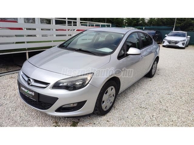 OPEL ASTRA J Sedan 1.6 Enjoy (Automata) EURO6 Magyarországi. Frissen szervizelt. Garancia