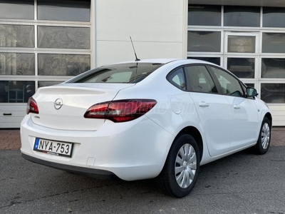 OPEL ASTRA J Sedan 1.6 Enjoy EURO6