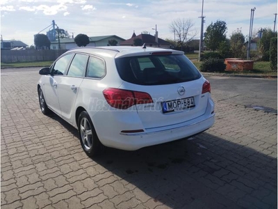 OPEL ASTRA J Sports Tourer 1.7 CDTI Active