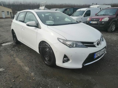 TOYOTA AURIS 2.0 D-4D Active