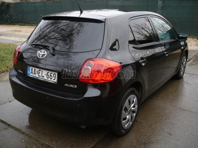 TOYOTA AURIS 2.0 D-4D Sol