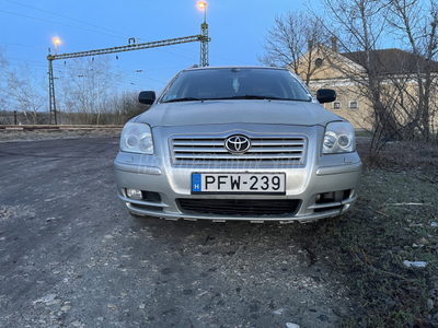 TOYOTA AVENSIS 2.0 Sol Executive