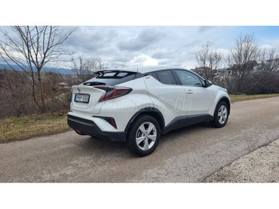 TOYOTA C-HR 1.2T Executive LED