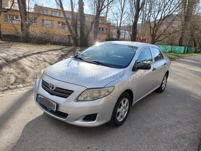 TOYOTA COROLLA Sedan 1.4