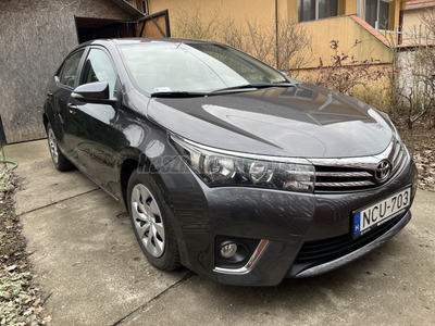 TOYOTA COROLLA Sedan 1.4 D-4D Active Design