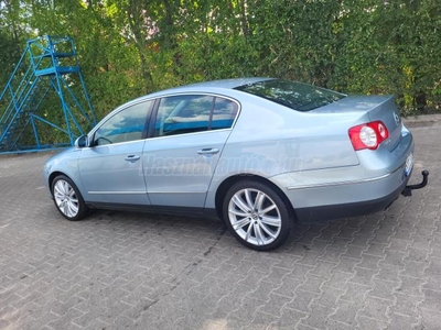 VOLKSWAGEN PASSAT VI 2.0 PD TDI Highline DSG DPF Mo-i 2.Tulaj