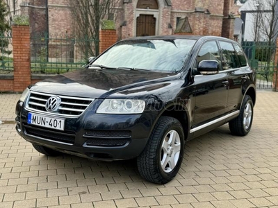 VOLKSWAGEN TOUAREG 2.5 R5 TDI //NEM LÉGRUGÓS// BŐR//ÜLÉSFŰTÉS//ÚJ GUMIK//2 KULCS//3.5 T VONÓHOROG