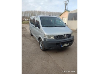 VOLKSWAGEN TRANSPORTER T5 2.5 TDI Caravelle Comfortline