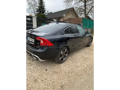 VOLVO S60 2.0 D [D4] Geartronic R-Design