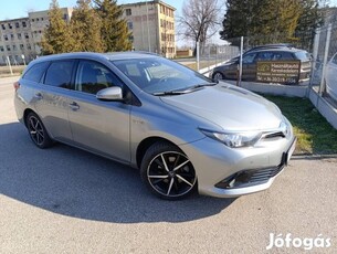 Toyota Auris Touring Sports 1.8 HSD Executive M...