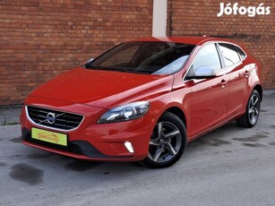 Volvo V40 2.0 D [D2] R-Design Momentum Digitáli...