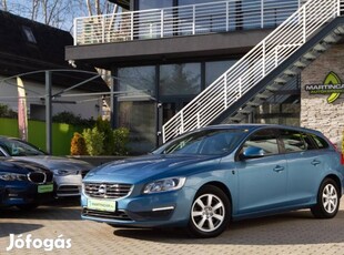 Volvo V60 1.6 D [D2] Momentum Business Power Bl...