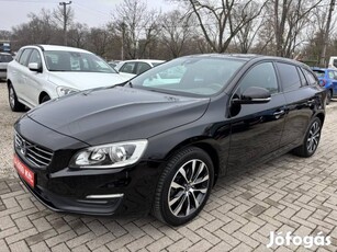 Volvo V60 2.0 D [D3] Momentum Geartronic Teljes...