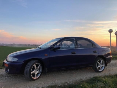 MAZDA 323 S 1.5i SE DAB+AC