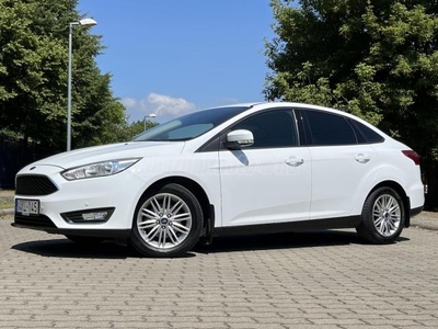 FORD FOCUS 1.6 Ti-VCT Technology Magyar! Gyári fényezés! Nagy Navi!