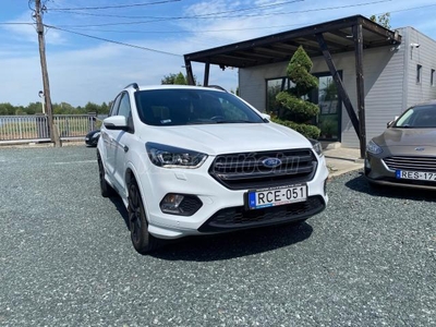 FORD KUGA 1.5 EcoBoost ST-Line Black Edition