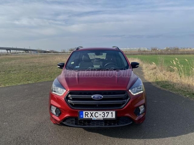 FORD KUGA 1.5 EcoBoost ST-Line Első magyarországi forg.ba helyezés 1. Tulaj 119 867 Km Magas felszereltség