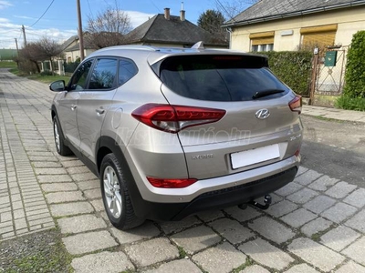 HYUNDAI TUCSON 1.6 GDi Premium /151.563.KM. KITŰNŐ ÁLLAPOT! FRISS SZERVIZ!/