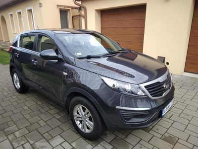 KIA SPORTAGE 1.6 GDI LX 1.TUL. EREDETI GYÁRI FÉNYEZÉS!