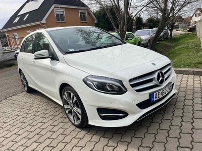 MERCEDES-BENZ B 180 d Style 7G-DCT