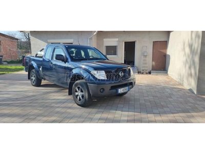 NISSAN NAVARA 4WD Double 2.5D LE (Automata)