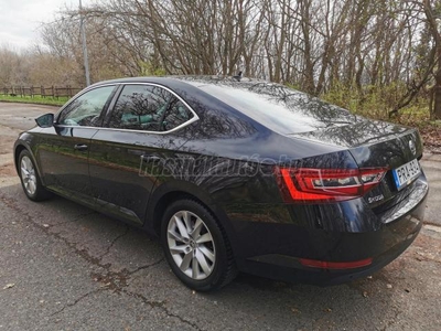 SKODA SUPERB 2.0 TDi SCR Style DSG7 Xenon Navi Smartlink Memóriás ülés végig márkaszervizelt ÁFÁS