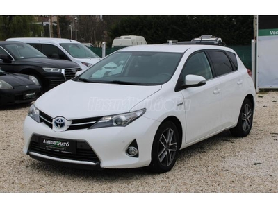 TOYOTA AURIS 1.8 HSD Icon (Automata) Szép állapot. Garancia