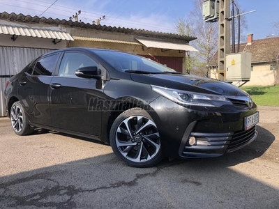 TOYOTA COROLLA Sedan 1.6 Executive XENON-LÁMPA.NAVIGÁCIÓ.ÜLÉS-FŰTÉS.TEMPOMAT.ADAS-RENDSZER.BÉZS FÉL-BŐR ÜLÉSEK !!