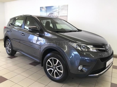 TOYOTA RAV 4 Rav4 2.0 D-4D 2WD Sol Tempomat!Kamera!Ülésfűtés!Friss szervíz!Kitűnő állapot!