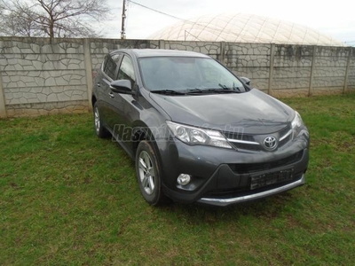 TOYOTA RAV 4 Rav4 2.0 D-4D 2WD Style Navi.Kamera.kitűnő állapot