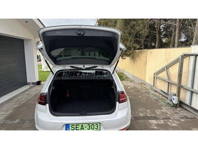 VOLKSWAGEN GOLF VII e-Golf