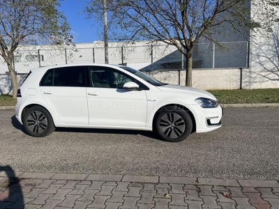 VOLKSWAGEN GOLF VII e-Golf HŐSZIVATTYÚ.SÉR.MENT