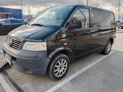 VOLKSWAGEN TRANSPORTER T5 1.9 TDI