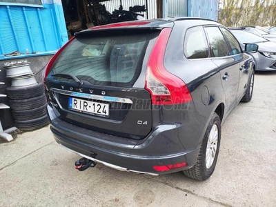 VOLVO XC60 2.0 D [D4] Summum Geartronic FWD