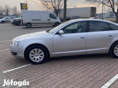 AUDI A6 2.4 V6.