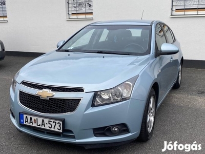 Chevrolet Cruze 1.6 LS Plus