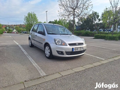 Ford Fiesta folyamatosan karbantartott teljesen jó állapotban Eladó