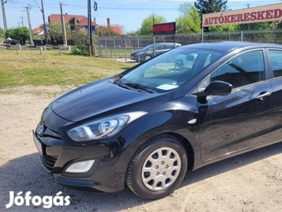 Hyundai I30 1.4i Comfort Friss műszaki