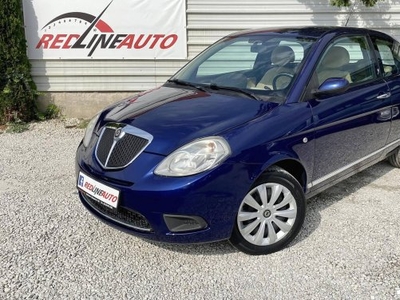 Lancia Ypsilon 1.4 16V Platino