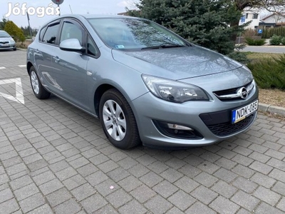 Opel Astra J 1.6 Drive EURO6 Magyar---sérülésme...