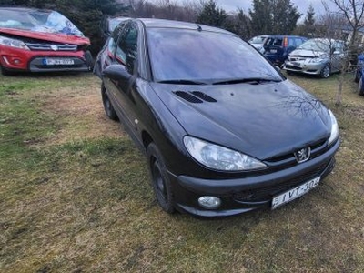 Peugeot 206 1.4 Look Indul-üzemképes! 175063km!