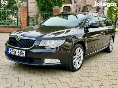 Skoda Superb Combi 1.8 TSI Elegance Panoráma TE...