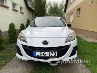 MAZDA Mazda 3