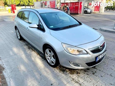 Opel Astra J Sport Touer Diesel 1.7