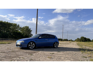 ALFA ROMEO 147 1.9 JTD 16V Q2