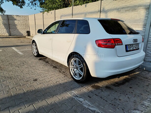 AUDI A3 1.6 TDI Attraction DPF