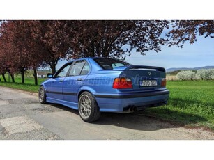 BMW 323i