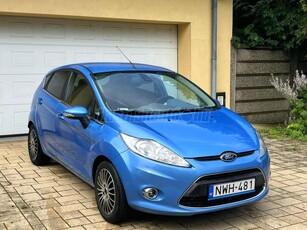 FORD FIESTA 1.25 Titanium Vezetett Szervízkönyv Garantált 125000km