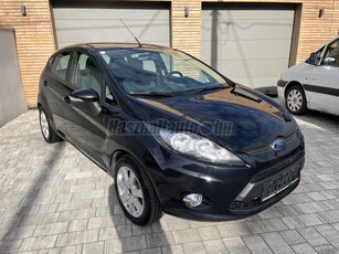 FORD FIESTA 1.25 Trend Szervizkönyv. téligumi!