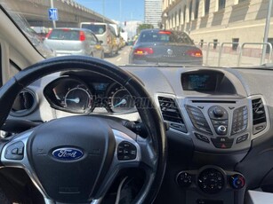 FORD FIESTA Van 1.6 TDCi Trend szervízkönyves. gyári vezérlés klima tempomat téli-nyári garnitúra 8 kerék